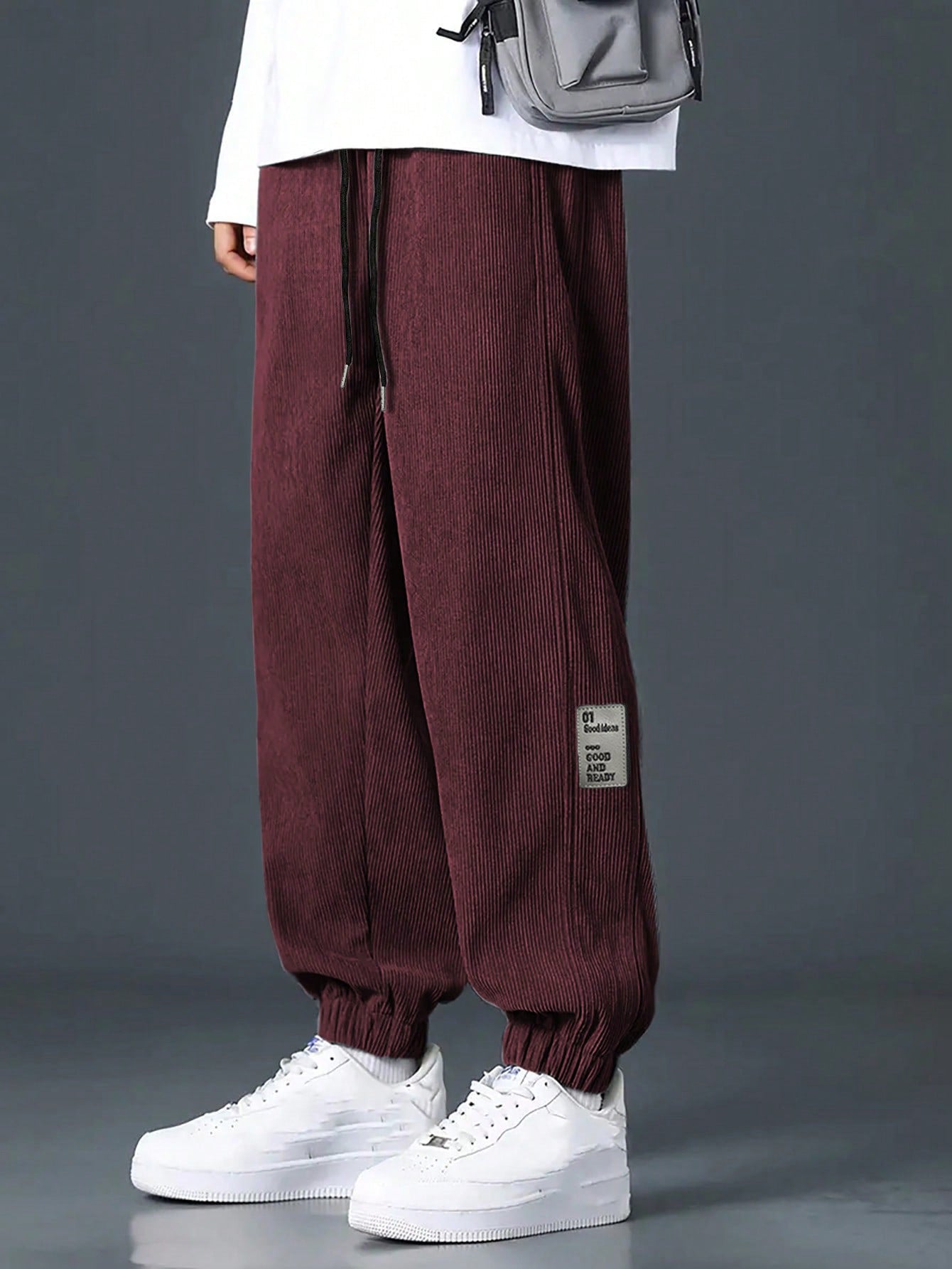 Pantalones Jogger de Pana "Retro Texture" – Corte Slim-Fit y Ajuste con Cordón