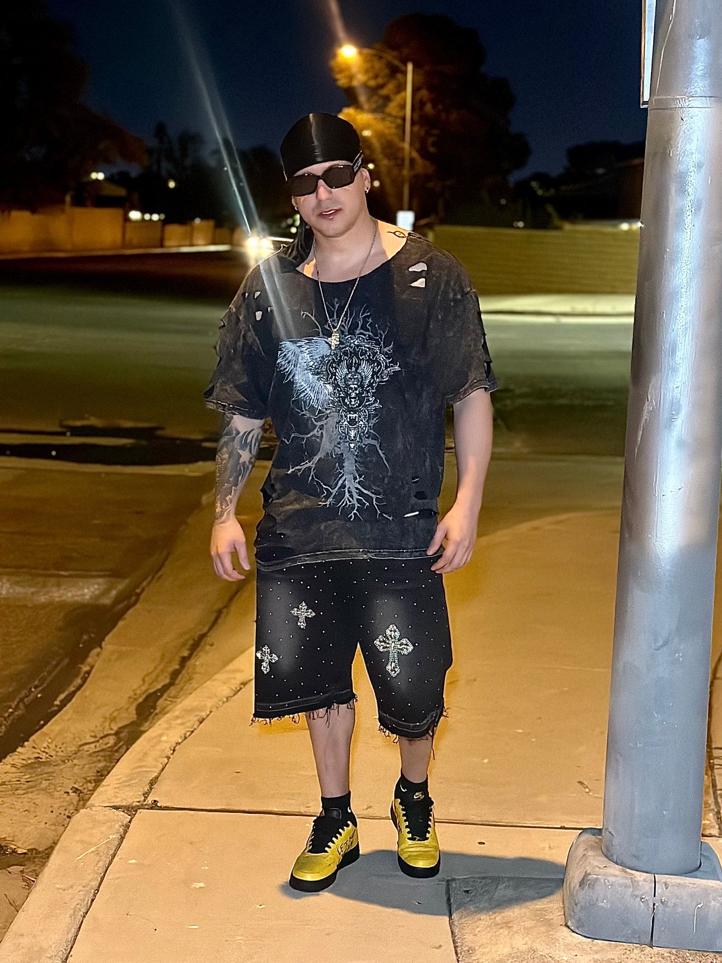 Camiseta "Dark Raven" – Acid Wash & Distressed Streetwear