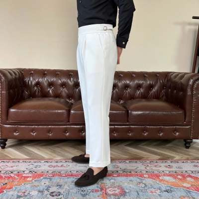 Pantalones de Traje Ajustados de Talle Alto - Estilo "Light Business" con Cintura de Doble Botón