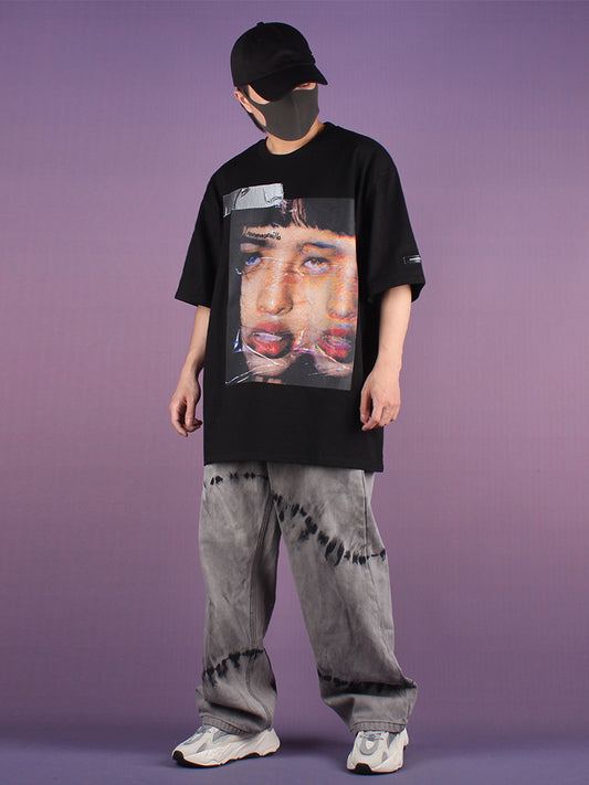 Camiseta Streetwear "Dark Portrait" – Corte Oversize Retro & Estampa Gráfica Grunge