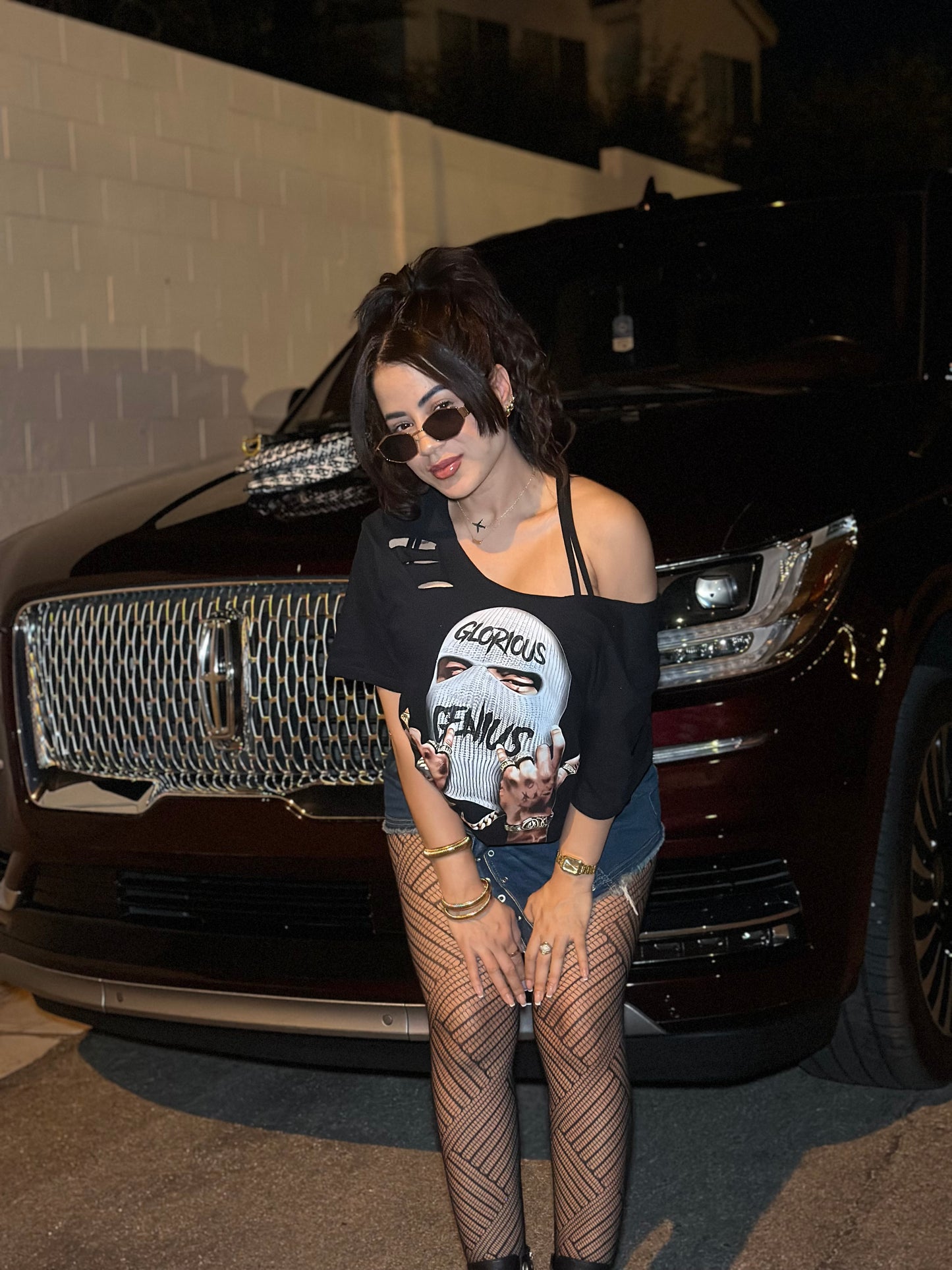 Camiseta "Glorious Genius" – Urban Luxury & Mask Graphic Tee