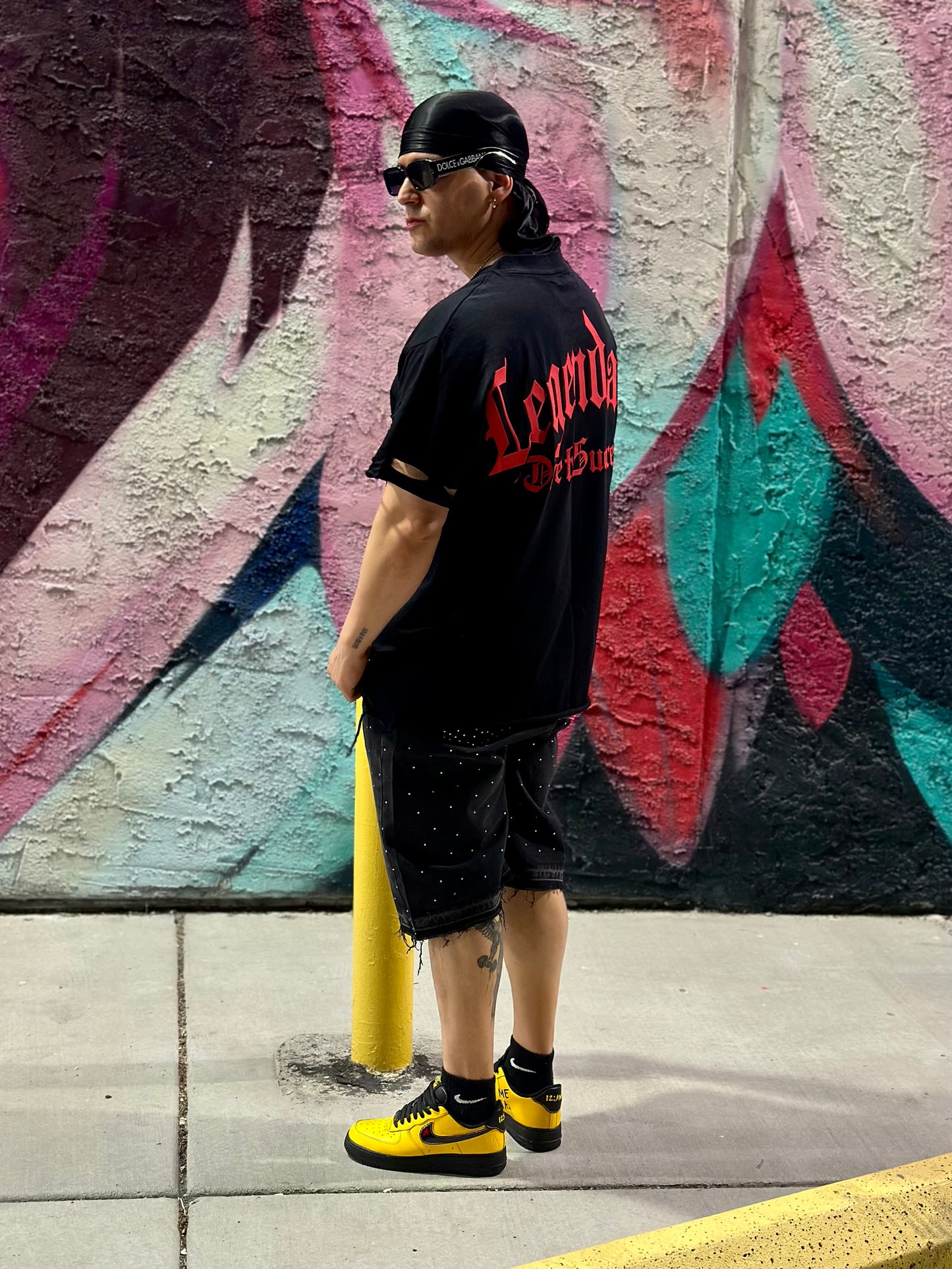 Camiseta Oversize "Legendary" – Black & Red Gothic Edition