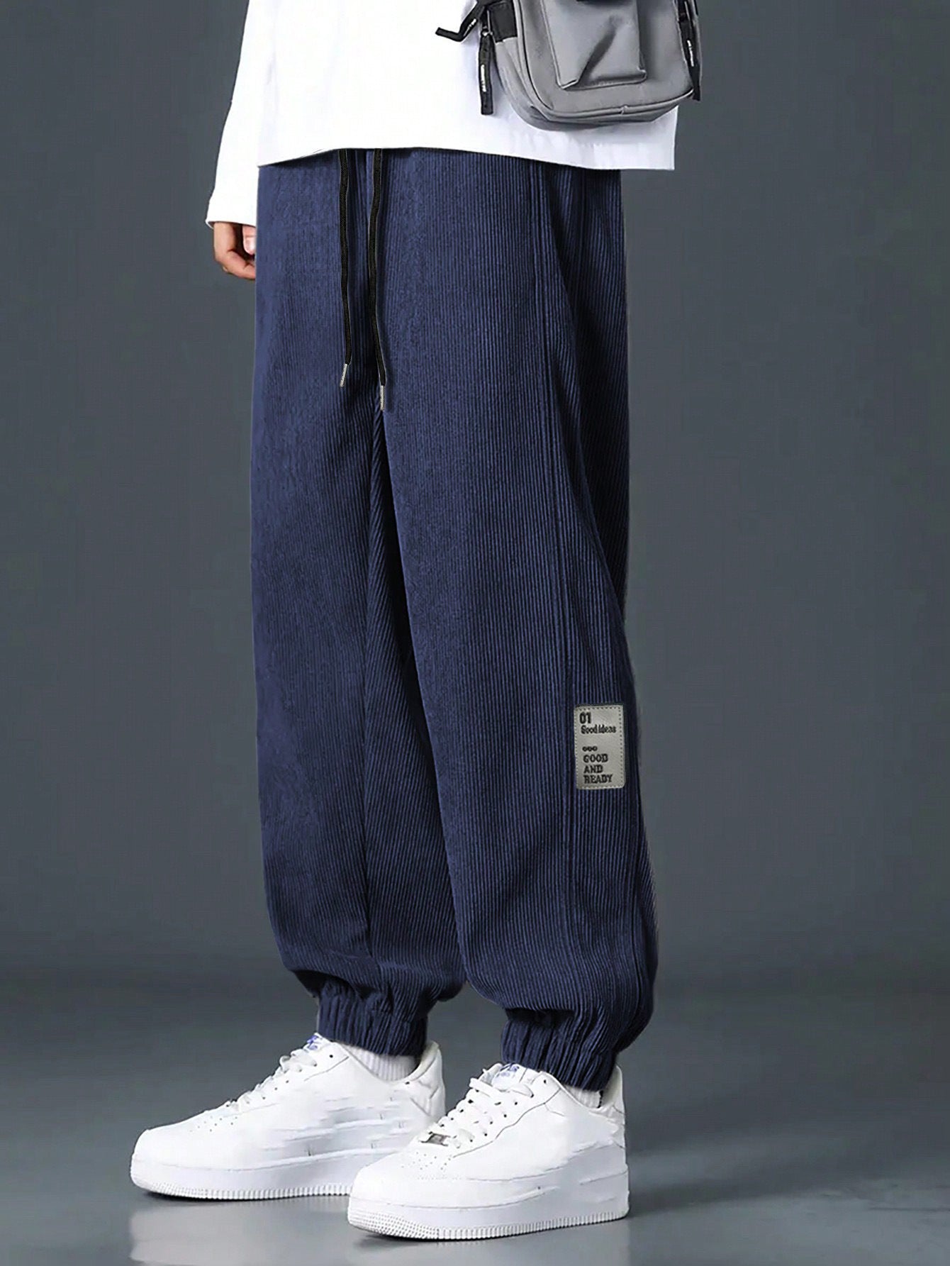 Pantalones Jogger de Pana "Retro Texture" – Corte Slim-Fit y Ajuste con Cordón