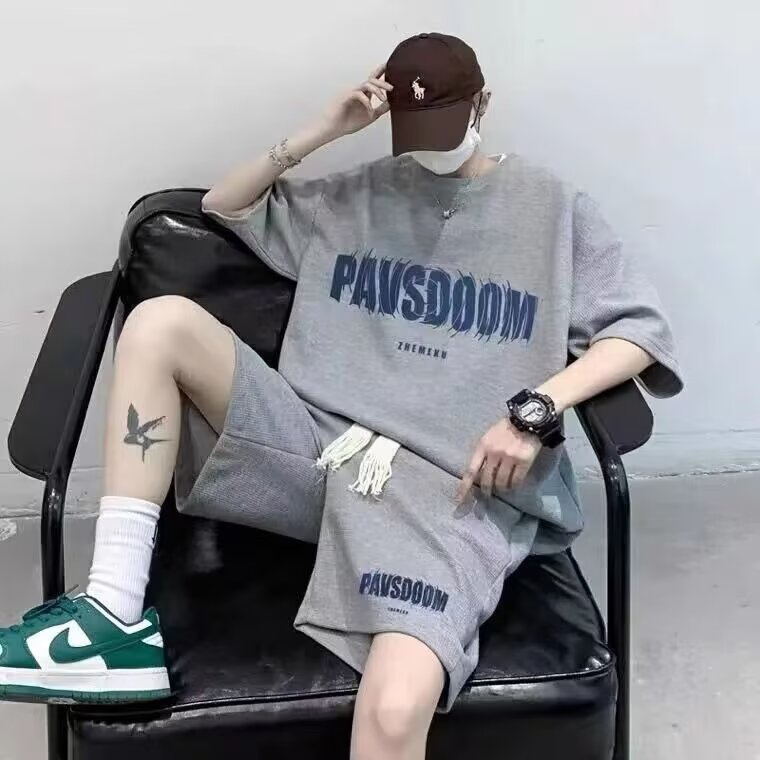 Conjunto Deportivo "Waffle" para Joven - Camiseta de Manga Corta y Bermudas (Estilo Casual de Verano)