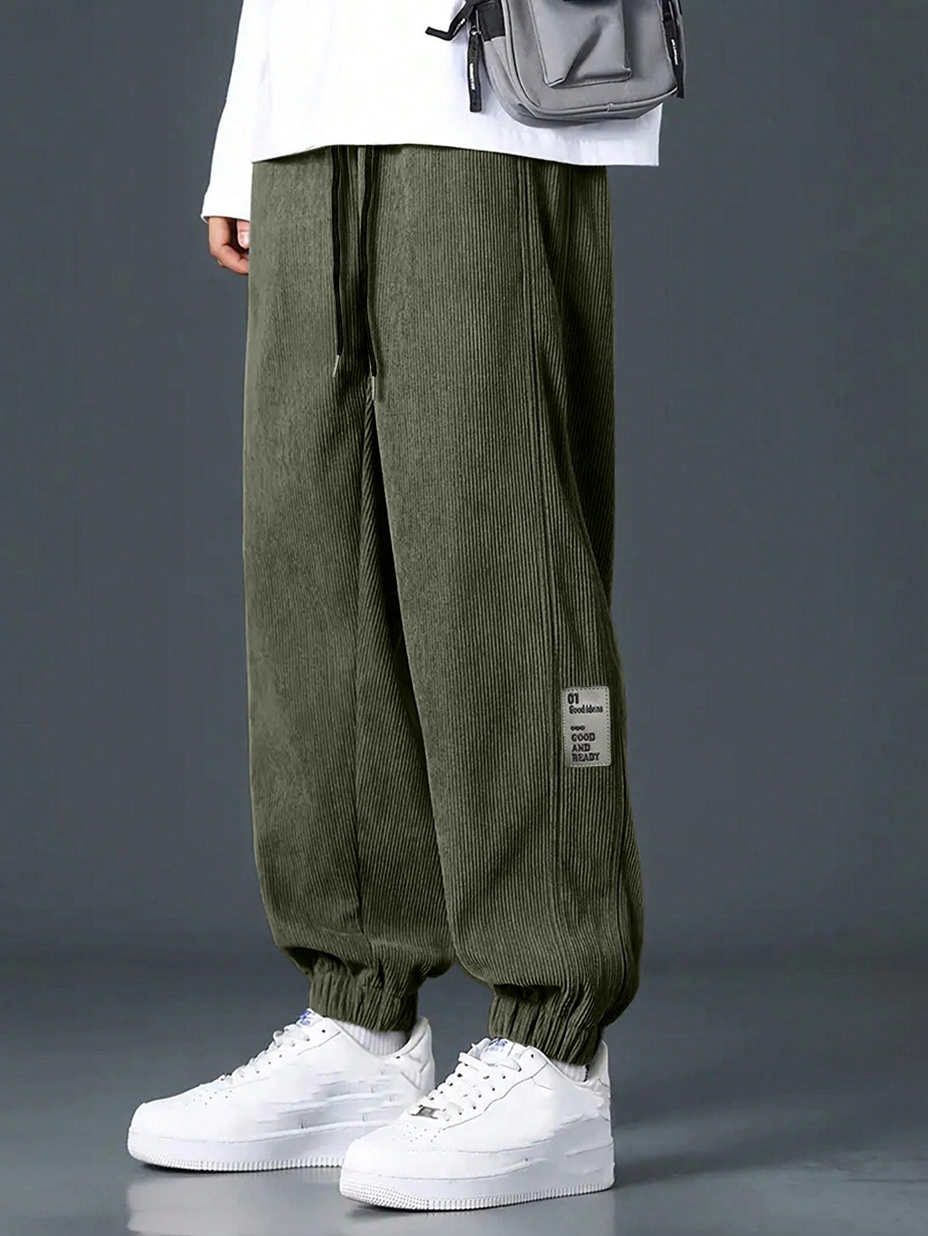 Pantalones Jogger de Pana "Retro Texture" – Corte Slim-Fit y Ajuste con Cordón